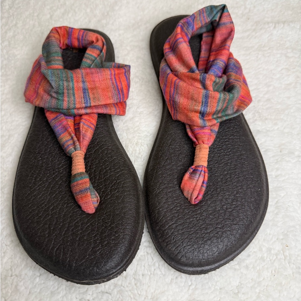 Sanuk Women's Red Plaid Sandals - Picture 3 of 7